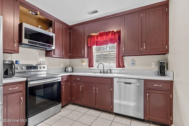 713 James Drive, Newport, NC 28570