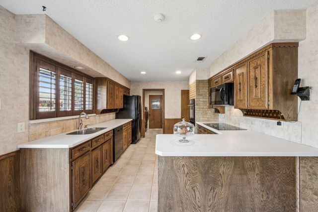 1324 Glenbrook Drive, Irving, TX 75061