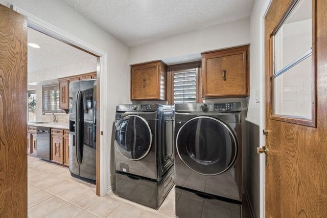 1324 Glenbrook Drive, Irving, TX 75061