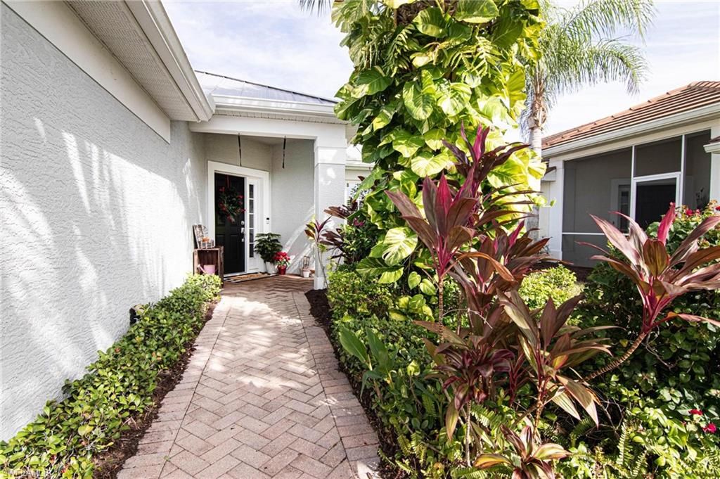 Image 23 of property listing at 2493 Anguilla DR, Cape Coral, FL 33991