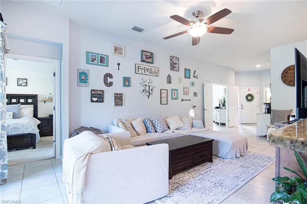 Image 6 of property listing at 2493 Anguilla DR, Cape Coral, FL 33991