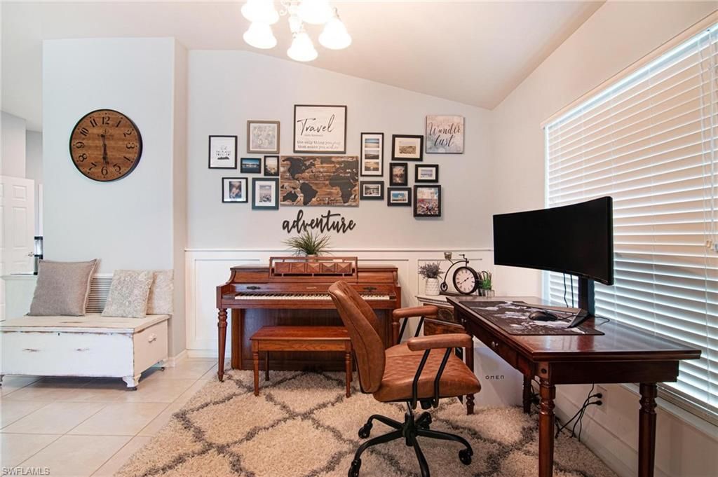 Image 8 of property listing at 2493 Anguilla DR, Cape Coral, FL 33991