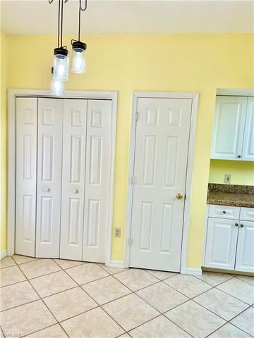 6015 Chardonnay LN 102, Naples, FL 34119