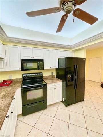 6015 Chardonnay LN 102, Naples, FL 34119