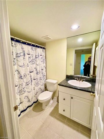 6015 Chardonnay LN 102, Naples, FL 34119