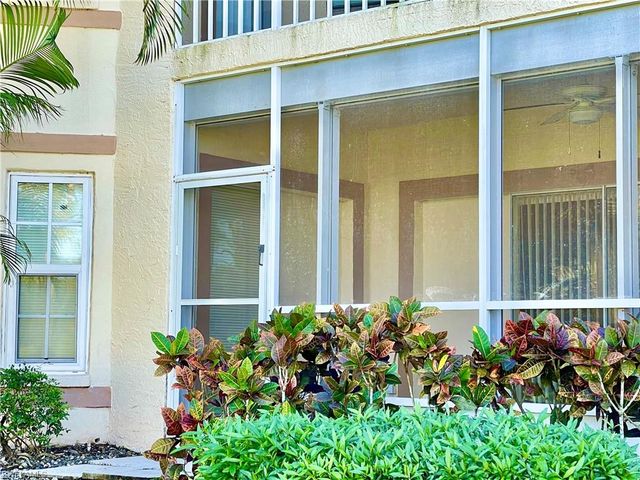 6015 Chardonnay LN 102, Naples, FL 34119