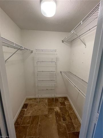 6015 Chardonnay LN 102, Naples, FL 34119