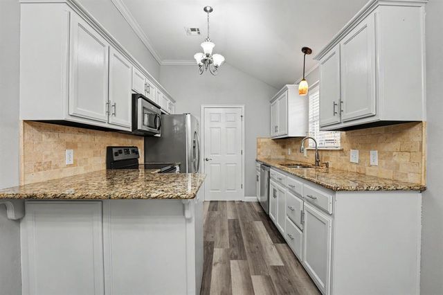 2332 Fruitful Drive, Midwest City, OK 73130