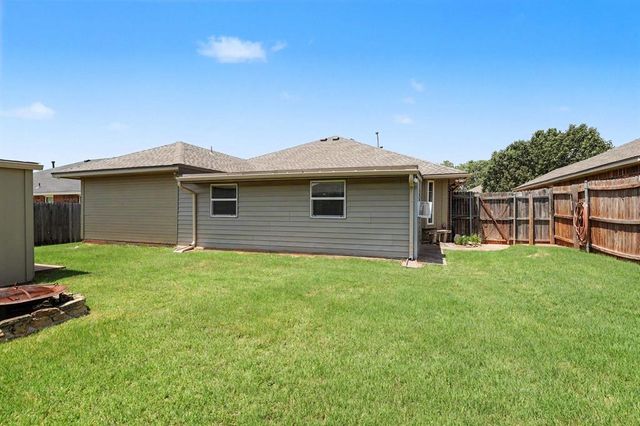 2332 Fruitful Drive, Midwest City, OK 73130