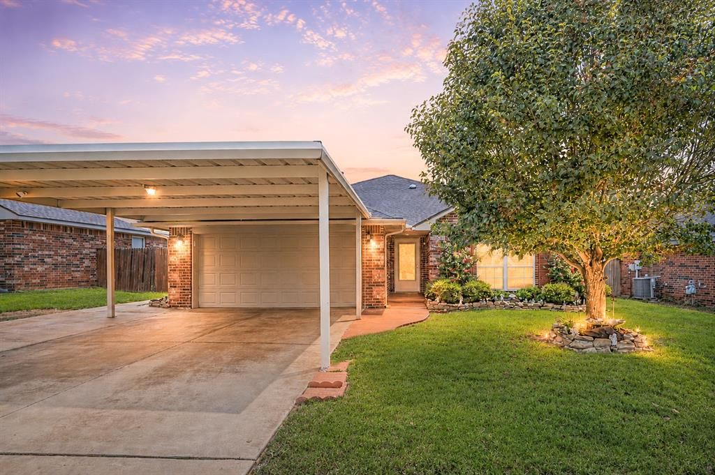 2332 Fruitful Drive, Midwest City, OK 73130