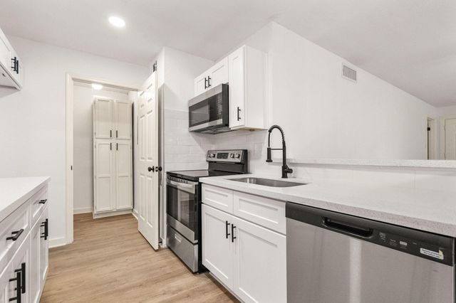 10633 Braes Bend Drive, Houston, TX 77071