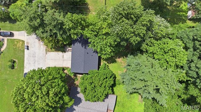 7738 Myrtlewood Drive, Belleville, IL 62223