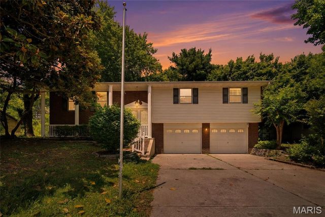 7738 Myrtlewood Drive, Belleville, IL 62223
