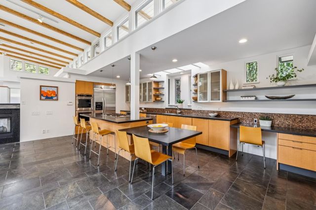 839 Melville Avenue, Palo Alto, CA 94301