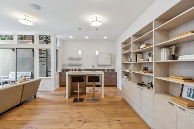 839 Melville Avenue, Palo Alto, CA 94301