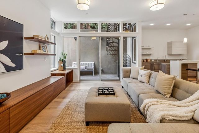 839 Melville Avenue, Palo Alto, CA 94301