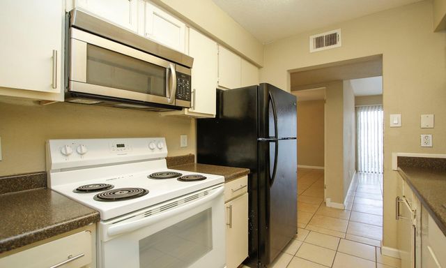 2822 S Bartell Drive 6, Houston, TX 77054