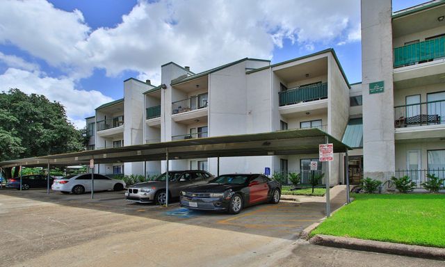 2822 S Bartell Drive 6, Houston, TX 77054