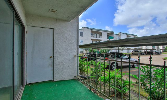 2822 S Bartell Drive 6, Houston, TX 77054