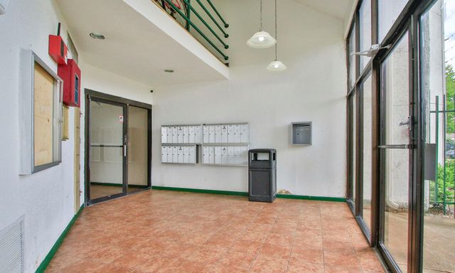 2822 S Bartell Drive 6, Houston, TX 77054