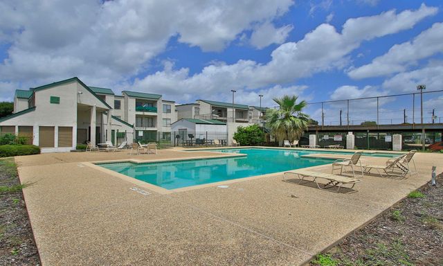 2822 S Bartell Drive 6, Houston, TX 77054