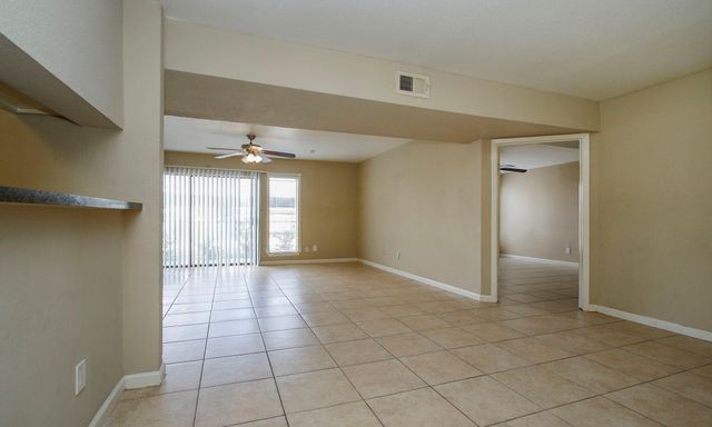 2822 S Bartell Drive 6, Houston, TX 77054