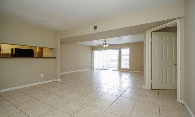 2822 S Bartell Drive 6, Houston, TX 77054