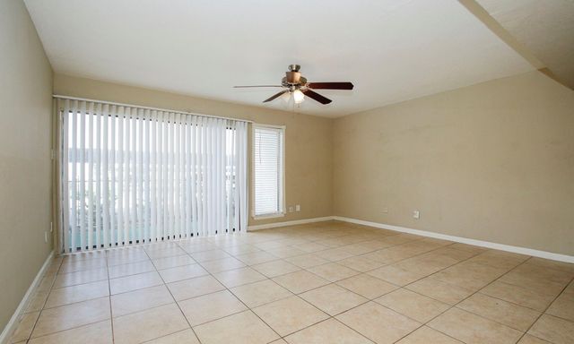 2822 S Bartell Drive 6, Houston, TX 77054