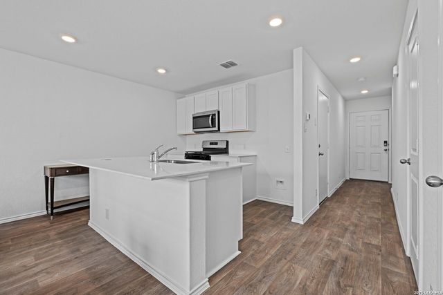 5959 Celestite Bend, San Antonio, TX 78222