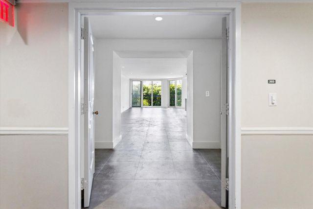 2778 S Ocean Boulevard 203s, Palm Beach, FL 33480