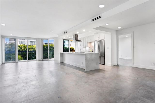 2778 S Ocean Boulevard 203s, Palm Beach, FL 33480