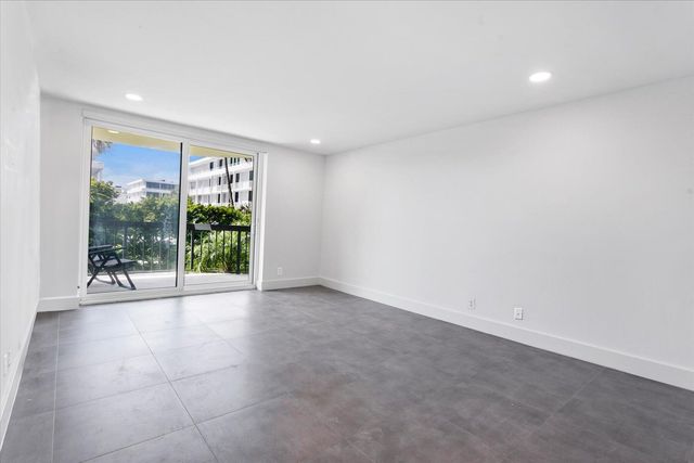 2778 S Ocean Boulevard 203s, Palm Beach, FL 33480