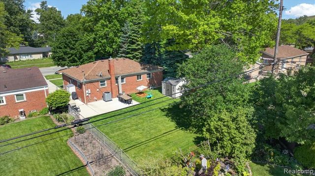 1701 Grange Road, Trenton, MI 48183