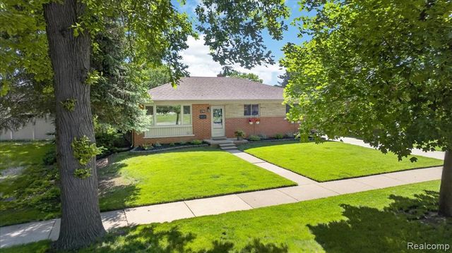 1701 Grange Road, Trenton, MI 48183
