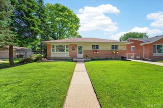 1701 Grange Road, Trenton, MI 48183