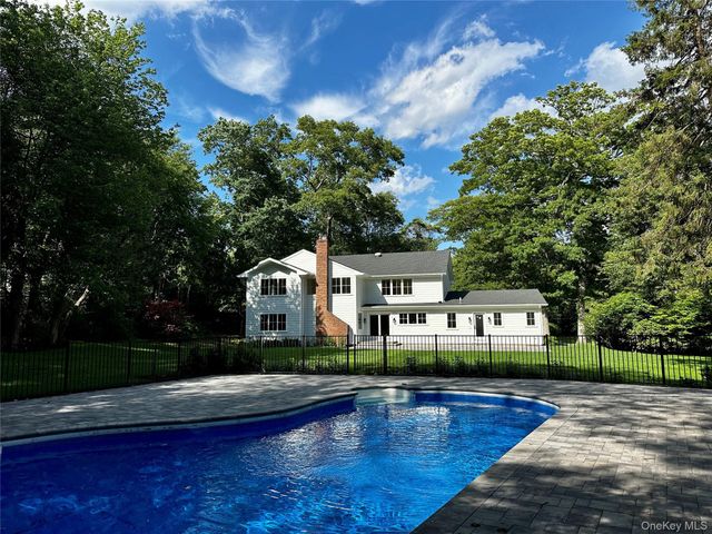 19 Woodvale Drive, Laurel Hollow, NY 11791
