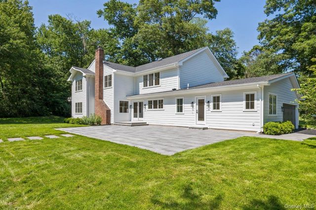 19 Woodvale Drive, Laurel Hollow, NY 11791