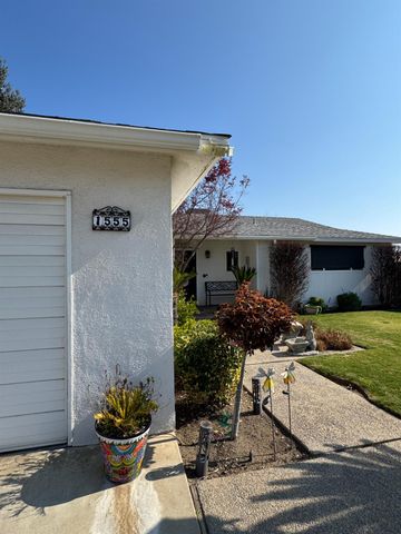 1555 Pico Avenue, Clovis, CA 93611