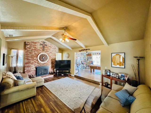 1555 Pico Avenue, Clovis, CA 93611