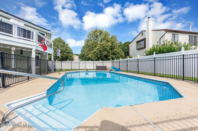 46 Cherry Bend Drive S, Howell, NJ 07731