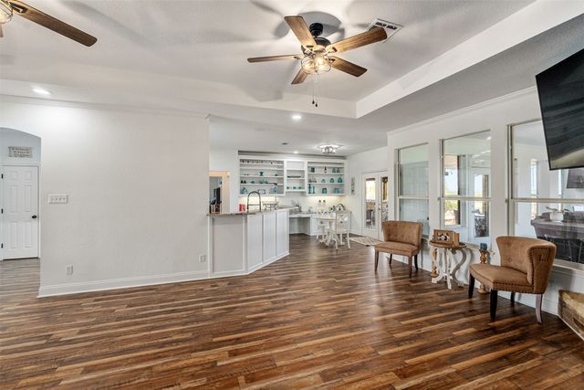 15401 County Road 4052, Kemp, TX 75143