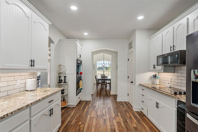 15401 County Road 4052, Kemp, TX 75143