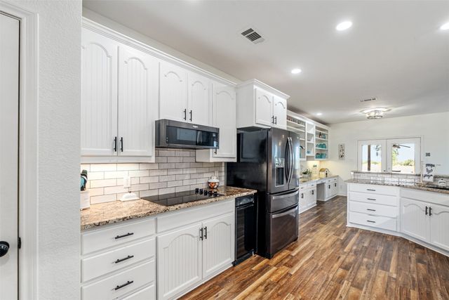 15401 County Road 4052, Kemp, TX 75143