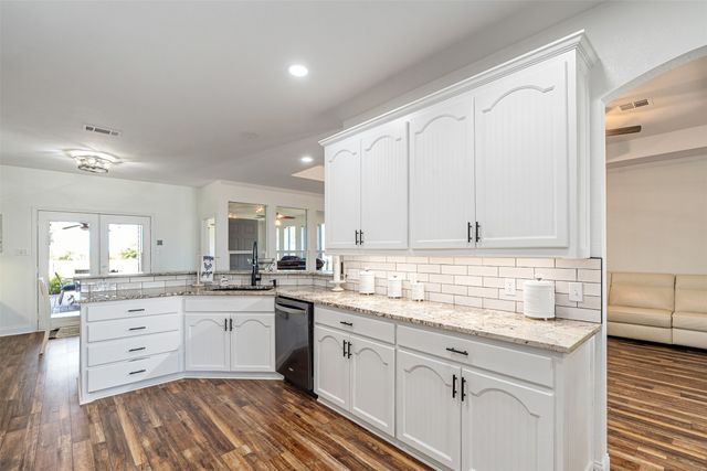 15401 County Road 4052, Kemp, TX 75143