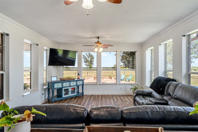15401 County Road 4052, Kemp, TX 75143
