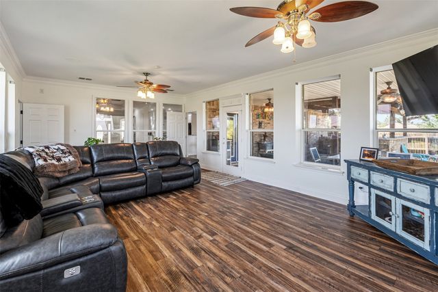 15401 County Road 4052, Kemp, TX 75143