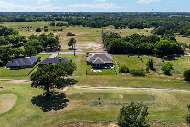 15401 County Road 4052, Kemp, TX 75143