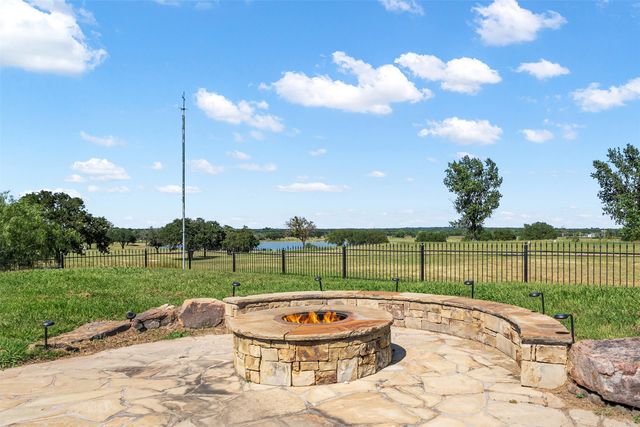 15401 County Road 4052, Kemp, TX 75143