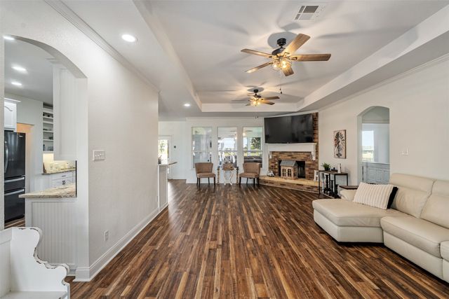 15401 County Road 4052, Kemp, TX 75143