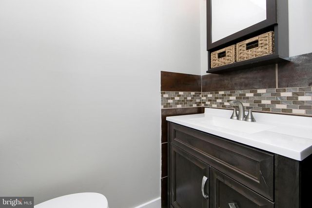 104 EVERGREEN RD, Stratford, NJ 08084